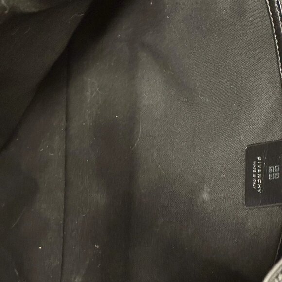 Givenchy Medium Voyou In Shiny Leather Black - Picture 4 of 9